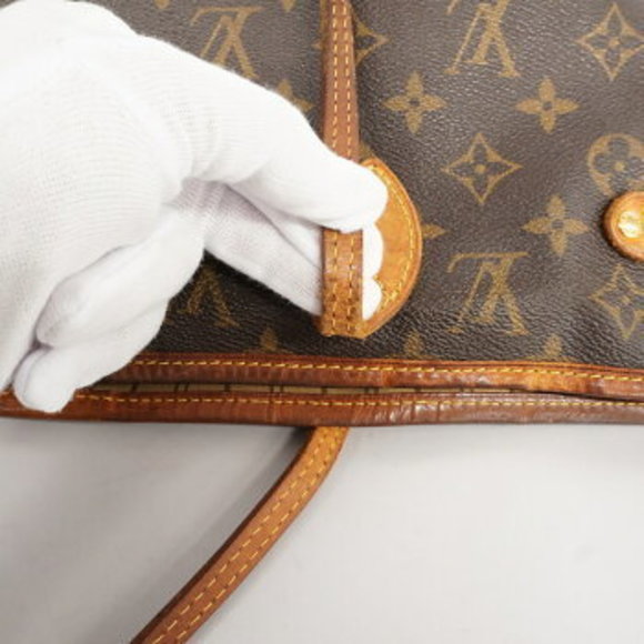 Louis Vuitton Monogram Neverfull MM Tote Bag - Picture 14 of 16